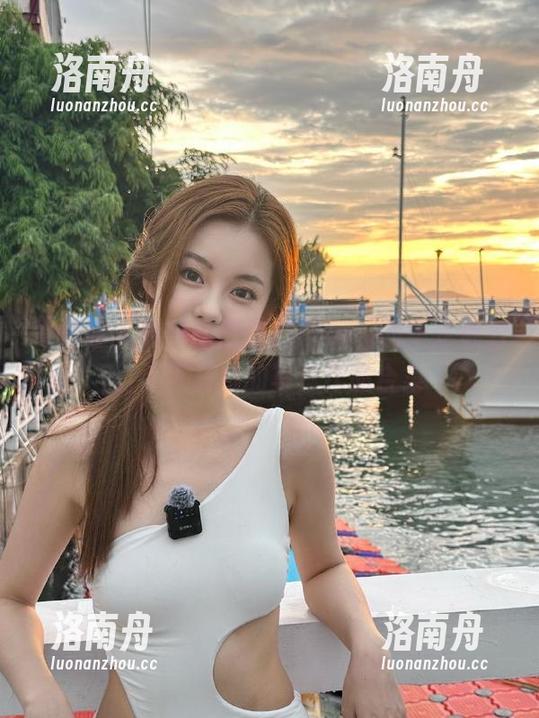 青豆客-陈嘉嘉Tiffany 青豆客 - 感受陈嘉嘉Tiffany的美足魅力:不可错过的写真作品合集