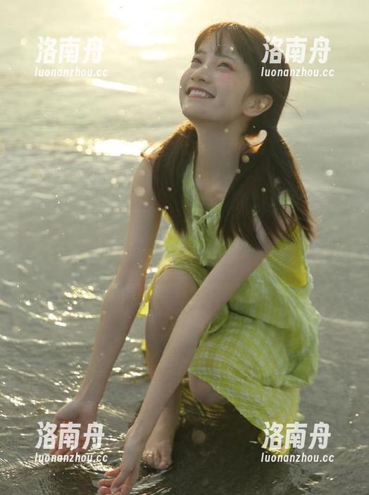 黎允熙 微密圈 - 黑夜中闪闪发光,黎允熙女王写真照片传递独一无二的优雅气质!